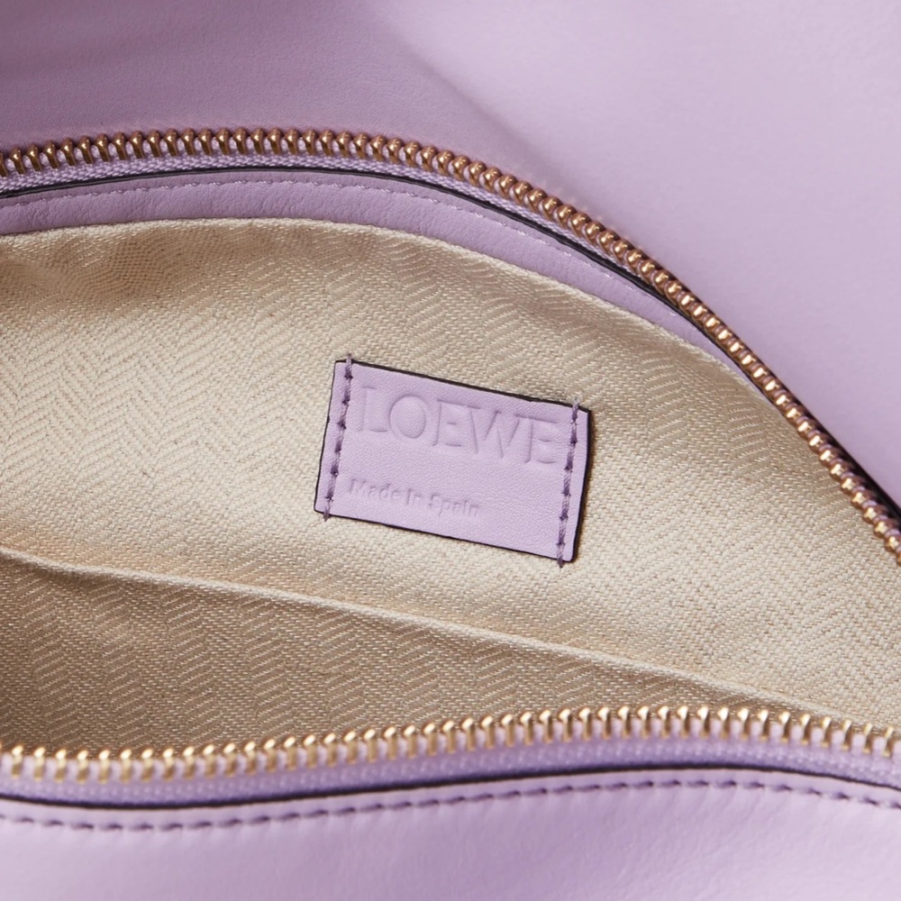 LOEWE Puzzle Calfskin Hobo Bag in Bloom Orchid - Picture 2 of 5